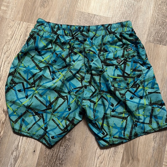 Men’s Large Volcom Swim Shorts with Pockets - Picture 2 of 4